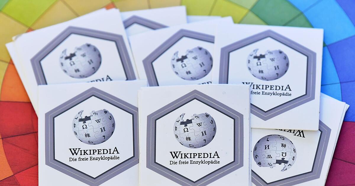 Wikipedia-mit-25-unter-Druck-durch-KI-Konkurrenz