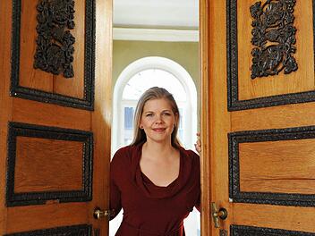 Die aus Kalifornien stammende Sopranistin Betsy Horne ist seit Herbst 2010 am Landestheater Coburg engagiert. Am Mittwoch erhält sie in München den Bayerischen Kunstförderpreis.Fotos: Andrea Kremper