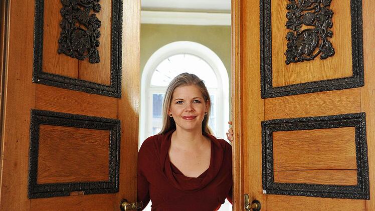 Die aus Kalifornien stammende Sopranistin Betsy Horne ist seit Herbst 2010 am Landestheater Coburg engagiert. Am Mittwoch erhält sie in München den Bayerischen Kunstförderpreis.Fotos: Andrea Kremper