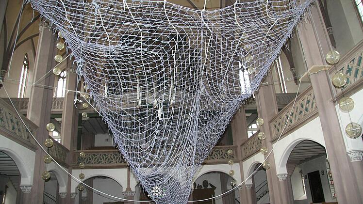 60 Quadratmeter groß ist das "Netzwerk" in der Petrikirche. Foto: Sonja Adam