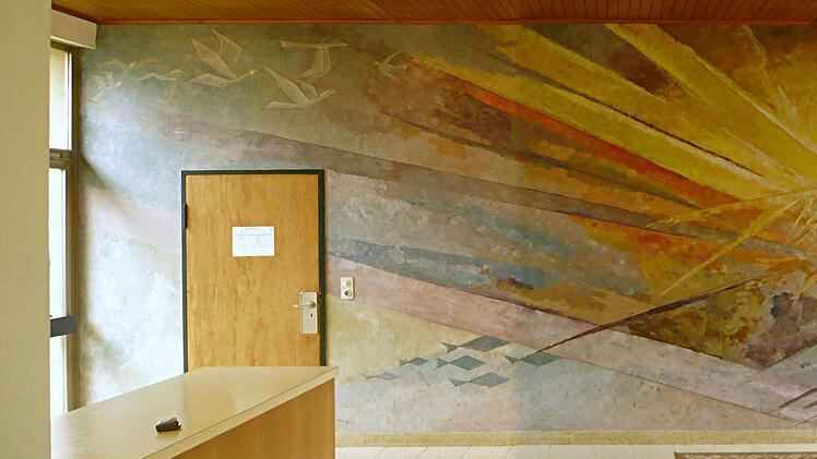 Das Wandbild im Kulturhaus Hain wurde 1964 von Hubert Weber entworfen. Foto: Robert Wachter