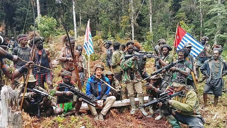 Neuseel&auml;ndischer Pilot in Rebellenhand