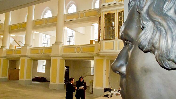 Im Namen des genussfreudigen Reformators Martin Luther bittet die Kirchengemeinde St. Moriz am 14. November zum Baustellendinner. Foto: Jochen Berger