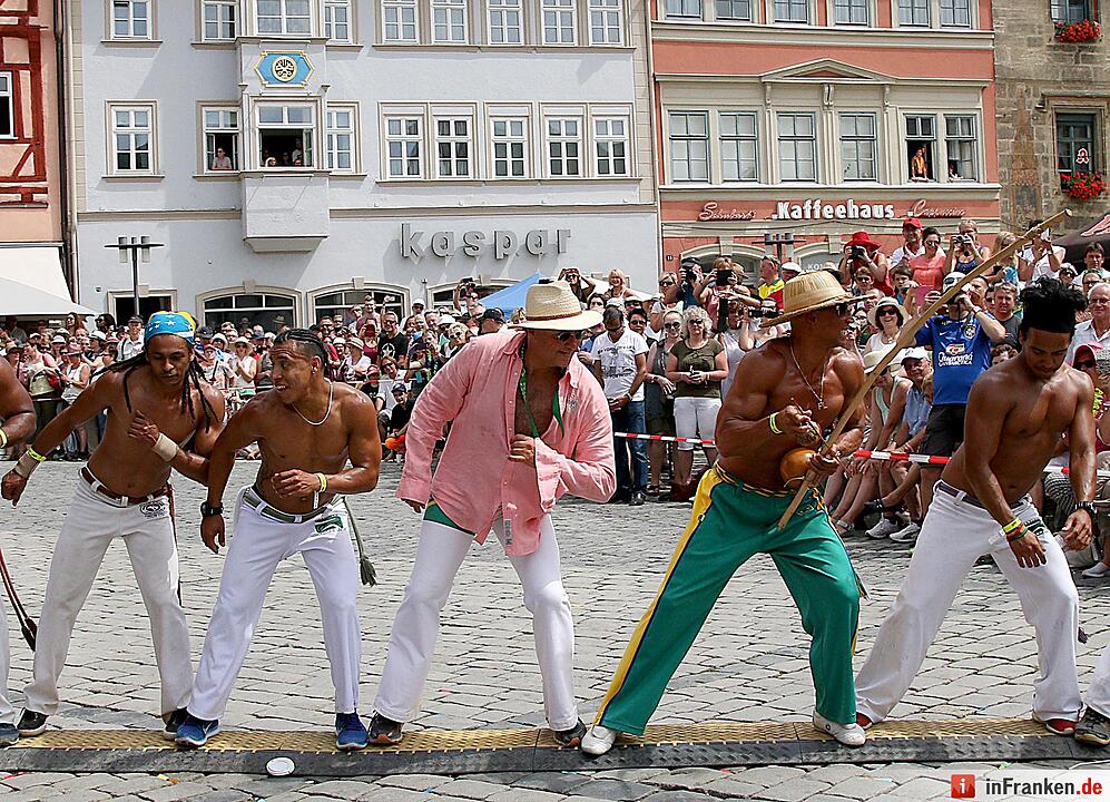 C_0710_Sambaumzug_40