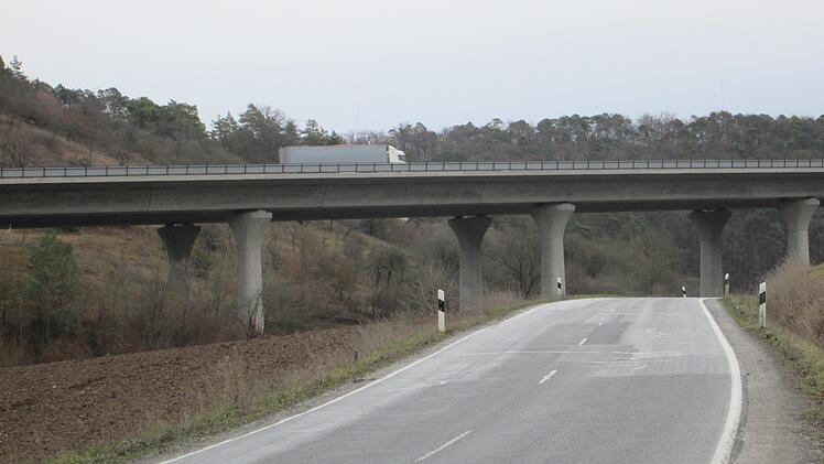 Beschwerden zufolge hat sich der Lärmpegel nach Sanierung der Klöffelsberg-Brücke erhöht. Eine Änderung ist aus Kostengründen jedoch nicht mehr möglich.  Foto: Winfried Ehling
