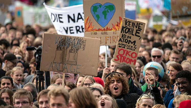 Protestaktion von Students for Future: Mit dem Fahrrad wollen Aktivist*innen nach Berlin fahren.