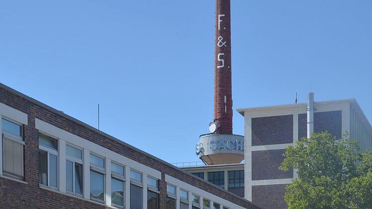 Sind stolz, bei ZF, dem früheren Sachs, beschäftigt zu sein: Chris, Andre und Kai Hemmerlein.Foto:  Karl-Heinz Körblein