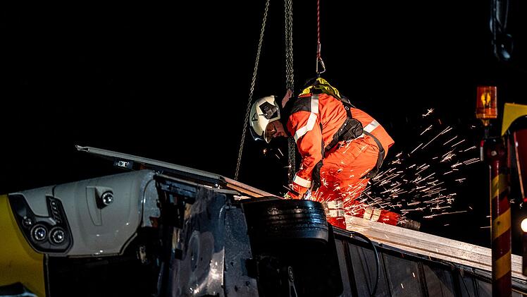 F&uuml;nf Tote bei Busunfall in der Schweiz