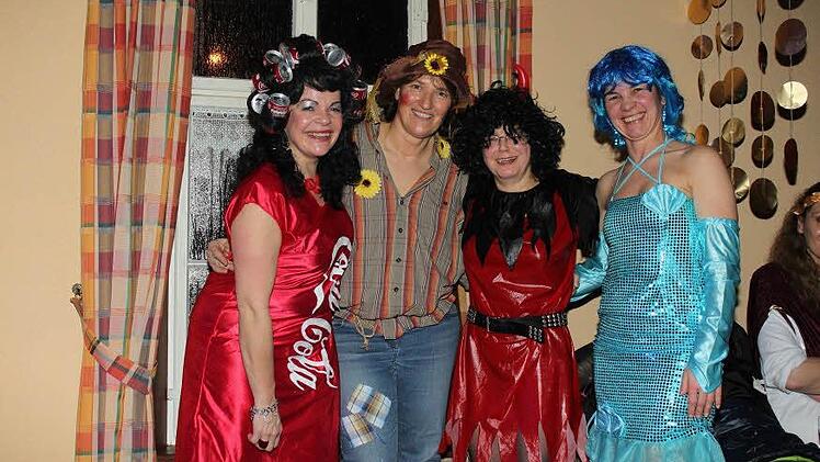 Beim Weiberfasching hatte die Damenwelt ihren Spaß.