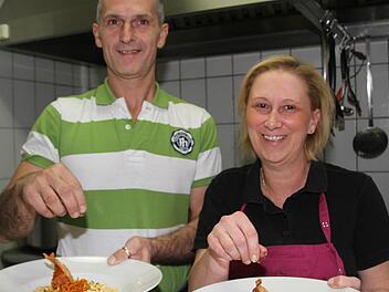 Roberto und Susanne Linardi lieben Nudeln. Vor allem die selbstgemachte Südtiroler Kürbis-Spätzle-Speck-Sahne-Variation passt in die Jahreszeit. Foto: Sonja Adam