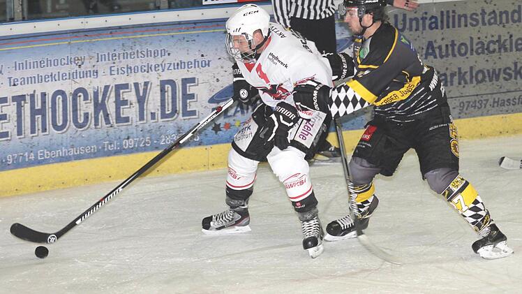 Auch Christian Dietrich (links) konnte mit seinem neunten Pflichtspieltreffer zum zwischenzeitlichen 4:3 die Abschlussniederlage der "Hawks" beim EHC Nürnberg nicht verhindern.