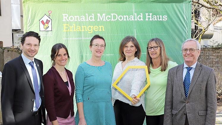 Christian B&auml;cker (v.l.), Ines Rauschmaier, Elisabeth Preu&szlig;, Heike Weber Wolfgang Rascher feierten gemeinsam.  Foto: hw