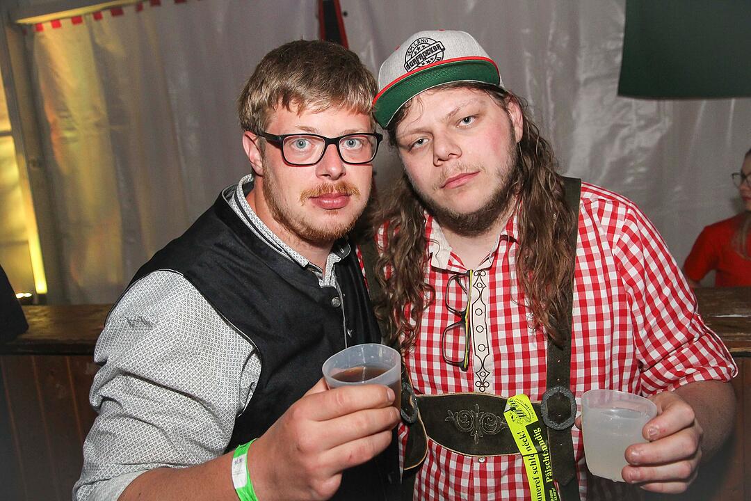 Party mit den DORFROCKERN Party mit den DORFROCKERN
