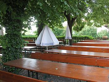 Für Eigentümer Mario Röttgen hat der "Lindengarten" den schönsten Biergarten weit und breit. Foto: Sonny Adam