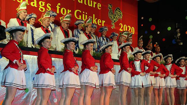 Die Rannunger Mehrzweckhalle wird zum "Betrieb gewerblicher Art". Das spart  der Gemeinde Steuern, aber sie muss einen Deckungsgrad von 15 Prozent  erreichen. Das wiederum dürfte für Mieterhöhungen für die Vereine und bei  Veranstaltungen sorgen. Entschieden hat Letzteres der Gemeinderat noch nicht. 2021  müssen sich die Gücker deshalb keine Sorgen machen, denn der Karneval fällt  wegen Corona sowieso aus. Das Bild entstand noch vor der Corona-Pandemie. Foto: Dieter Britz