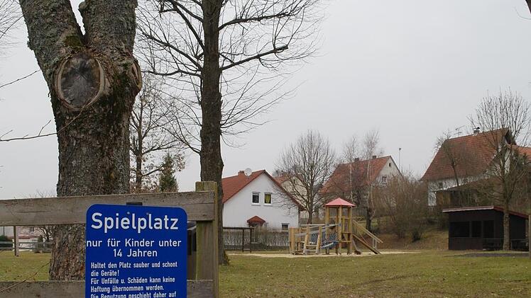 Der neue Mottener Kindergarten ist auf dem Areal des öffentlichen Spielplatzes in der Dalherdaer Straße geplant. Das Gebäude soll sich in die Wohngegend einfügen. Foto: Stephanie Elm
