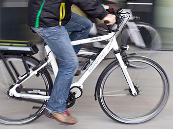 Mann auf manipuliertem E-Bike von Polizei in Bamberg angehalten