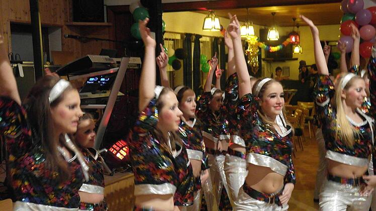 Faschingstanz in Machtilshausen   Foto: Elke Büttner