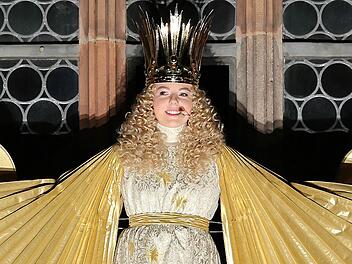Das N&uuml;rnberger Christkind Barbara Ott er&ouml;ffnet mit dem feierlichen Prolog den N&uuml;rnberger Christkindlesmarkt 2015.Foto: Daniel Karmann/dpa