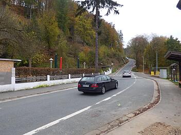 Geblitzt wird gegenüber dem Hotel Behringers in Richtung Behringersmühler Berg ebenso wie in der Gegenrichtung hin zur B 470. Foto: T. Weichert