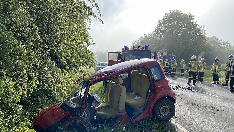 Drei Verletzte nach Frontalzusammensto&Atilde;&Yuml;
