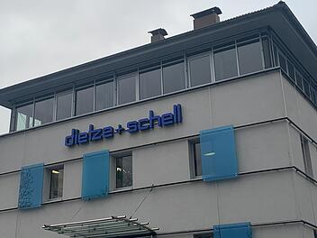 Die Dietze & Schell Gruppe mit Stammsitz in Coburg hat weltweit fast 400 Mitarbeiterinnen und Mitarbeiter.