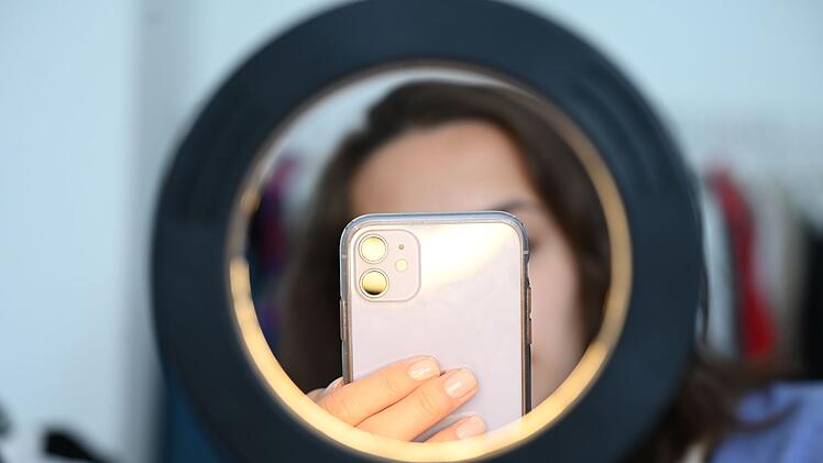 Kurioser neuer Studiengang? Bayerische Hochschule bildet dich zum "Social Media Influencer" aus