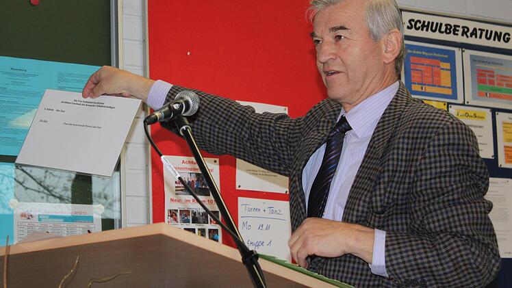 Hans Blinzler hat eine Hymne auf seinen Kollegen komponiert.