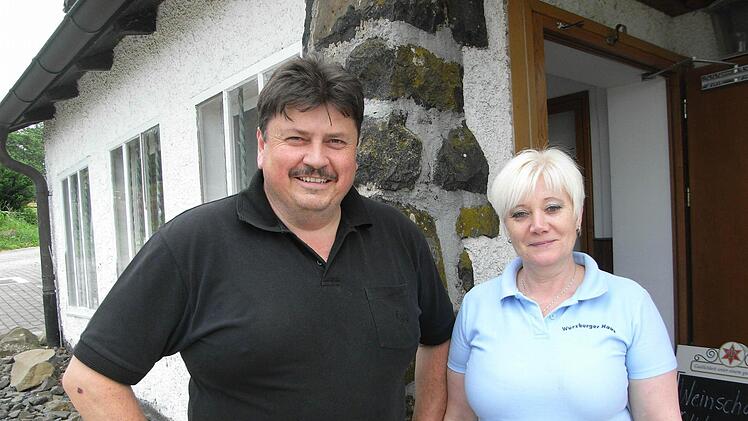 Hüttenwirt Robert Voll mit seiner Lebensgefährtin Lidia Zesler. Foto: Joachim Rübel