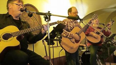 Am Sonntag, 28. Juni, im Deutschherrnkeller: Midlife Special. Foto: Heike Beudert