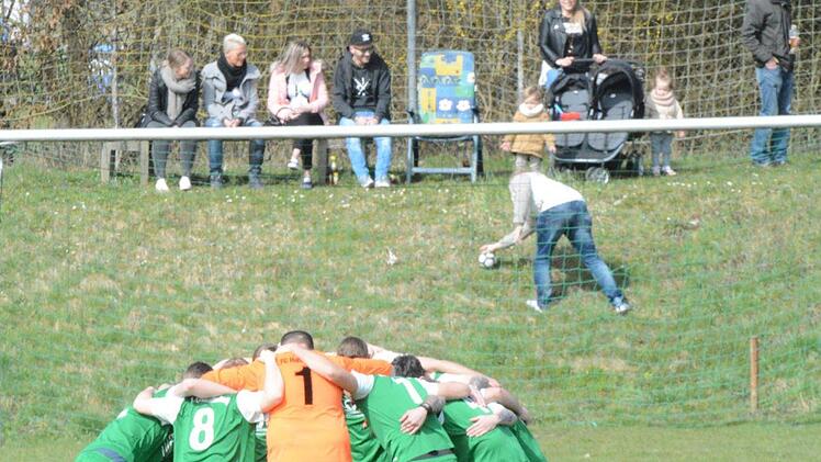 Kreis-Tag in Hammelburg, vor dem Spiel gegen dem FC Obereschenbach.ssp