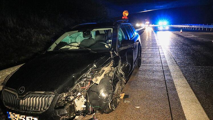 Auf der A73 zwischen Untersiemau und Ebersdorf bei Coburg ist es am Donnerstagabend  (20.12.2018) zu einem größeren Auffahrunfall gekommen.  Foto: News5/Merzbach