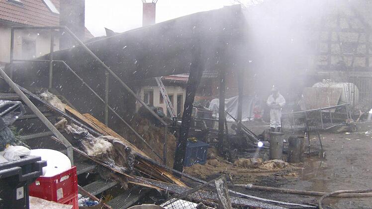 Gaststätte bei Weißenohe hat am 29.1.2015 gebrannt. Foto: Petra Malbrich