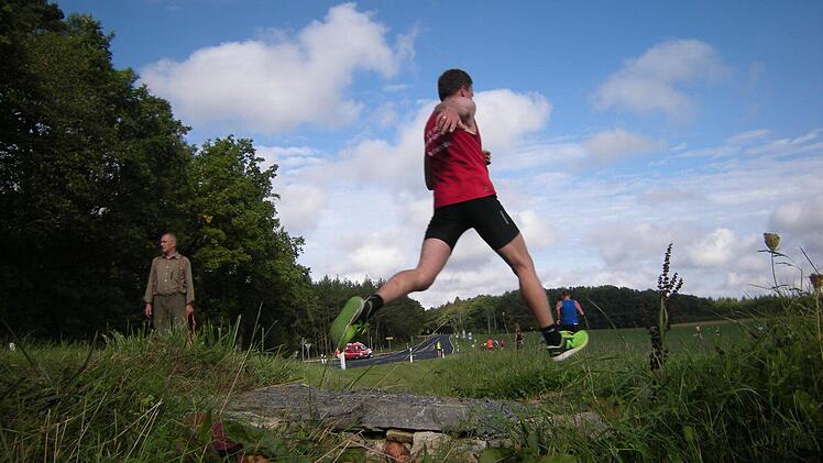 Die Optik stimmt: Viele interessante Perspektiven bot der in vielerlei Hinsicht gelungene Rannunger Wald- und Naturlauf. Foto: ssp