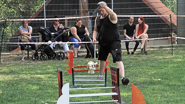 Kaninhop, Hindernisspringen f&uuml;r Kaninchen, ist eine noch relativ junge Sportart.  Foto: Gerda V&ouml;lk