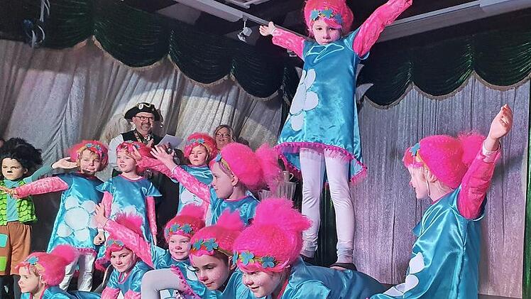 Großen Applaus erhielten die Schneckenzwerge, die als Trolls ihre Tanzkünste zeigten. Fotos: Carmen Schwind