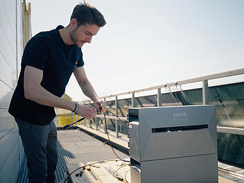 Solarbank 3 Preisvergleich 2026: Balkon‑PV mit Speicher &ndash; Amazon oder Fachh&auml;ndler?