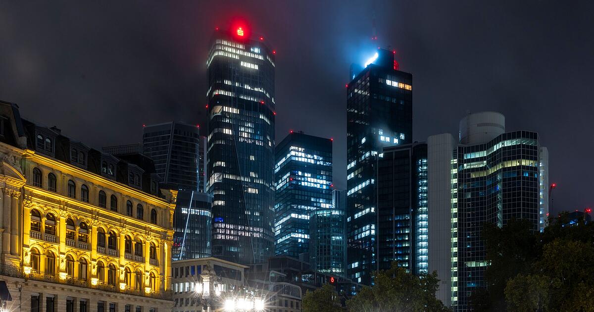Zu-hell-in-der-Nacht-Licht-als-Gefahr-f-r-die-Gesundheit