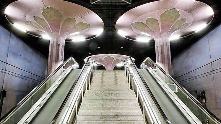 3. Platz "Prachtvoll, imposant, schauderhaft - Architektur": "Underground Ufo" von Elke Koslowsy, Thurnau