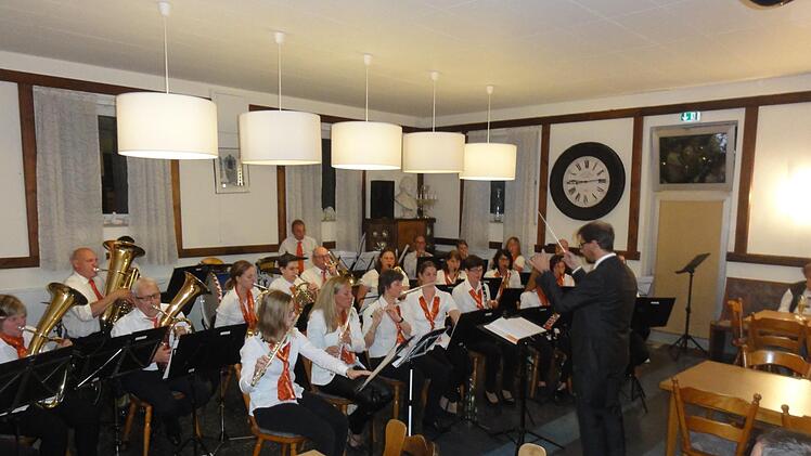 Frühlingskonzert mit den Poppenrother Musikanten.  Foto: Wolfgang Wimmel