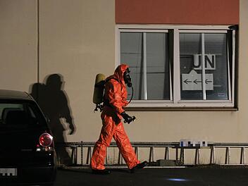 Feuerwehr-Einsatzkräfte mussten die Räume lüften.  Foto: News5/Merzbach