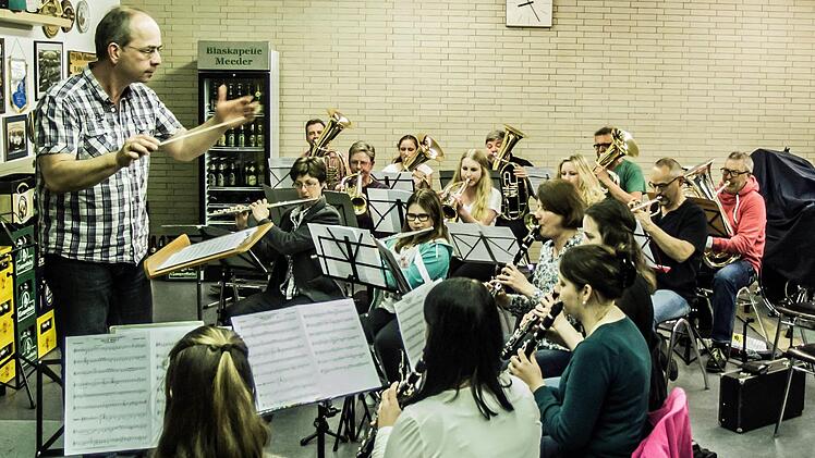 Impressionen von der Probenarbeit der Blaskapelle MeederFoto: Jochen Berger