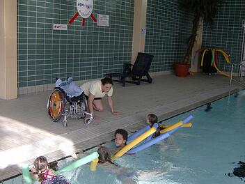Es gibt auch spezielle Kurse für körperlich beeinträchtigte Kinder.  Foto: privat