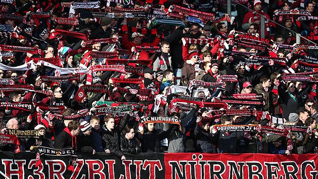 Die Fans des 1. FC Nürnberg Foto: dpa/Archiv