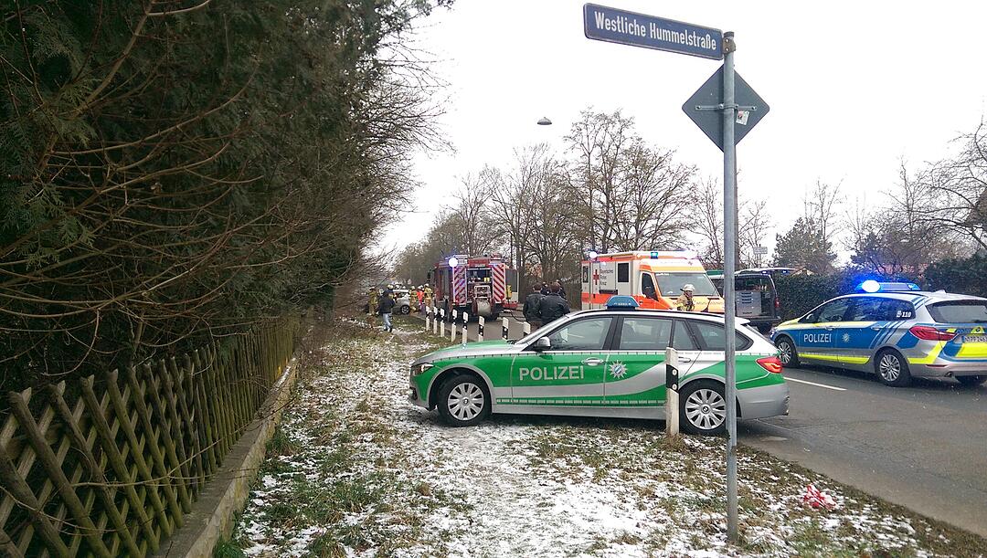 Unfall in Fürth: Auto kracht in Linienbus