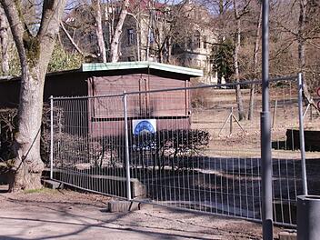 Seit vier Jahren steht das Gelände an der Lindesmühlpromenade nicht mehr als Spielplatz zur Verfügung. Minigolf wird dort schon länger nicht mehr gespielt.