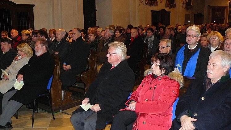 Bis auf den letzten Platz besetzt war die Basilika Marienweiher.