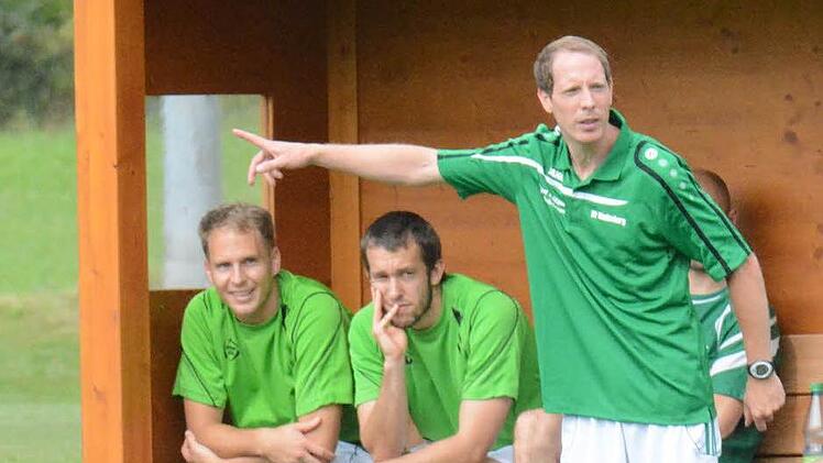 Der Chef-Anweiser: Riedenbergs Trainer Marius Kubo stand personell bedingt in dieser Saison bereits auch auf dem Platz. Foto: ssp