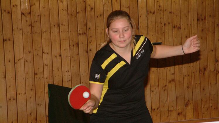 Linnea Reumschüssel vom TTC Rödental: Bezirkssiegerin der A-Schülerinnen.