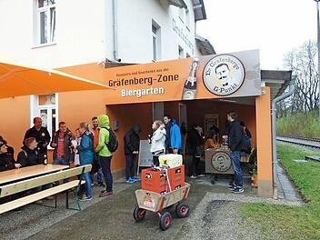 Der Biergarten will nicht zuletzt Wanderer ansprechen.  Foto: Petra Malbrich